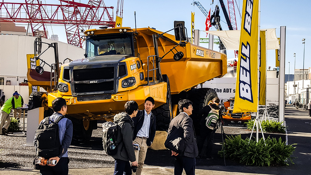 Bell B60E at ConExpo 2017